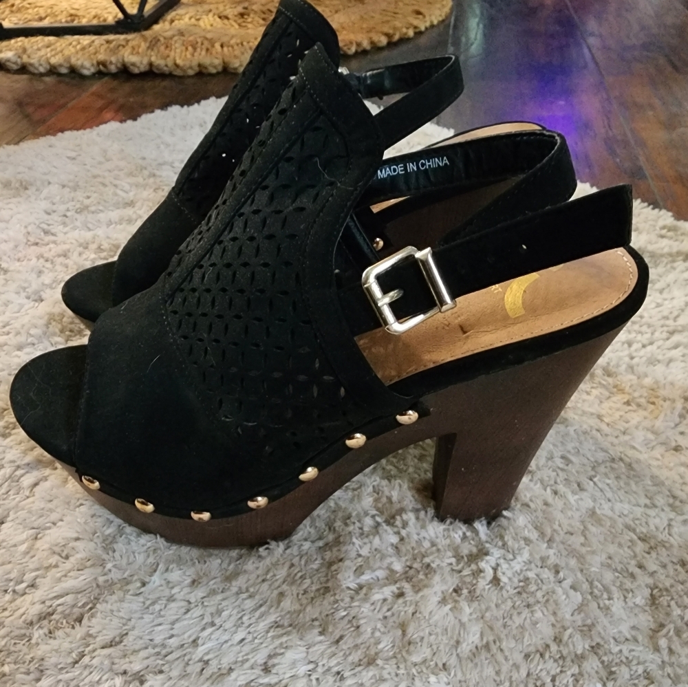 Report brand heels